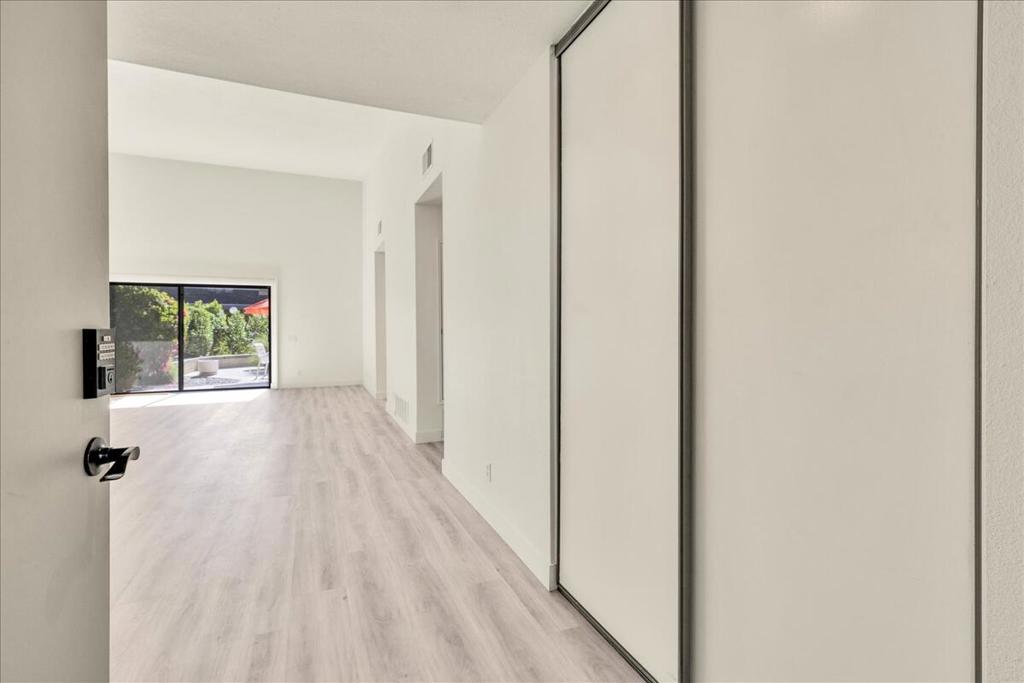 1293 Tiffany Circle N