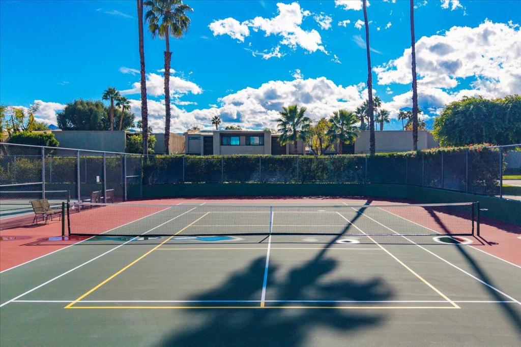 1293 Tiffany Circle N