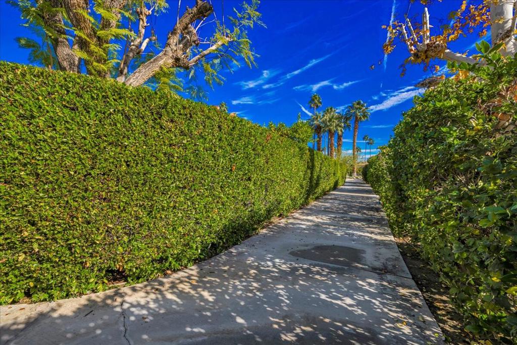 1293 Tiffany Circle N