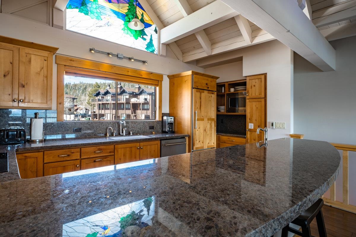 270 N North Lake Boulevard Unit: 39