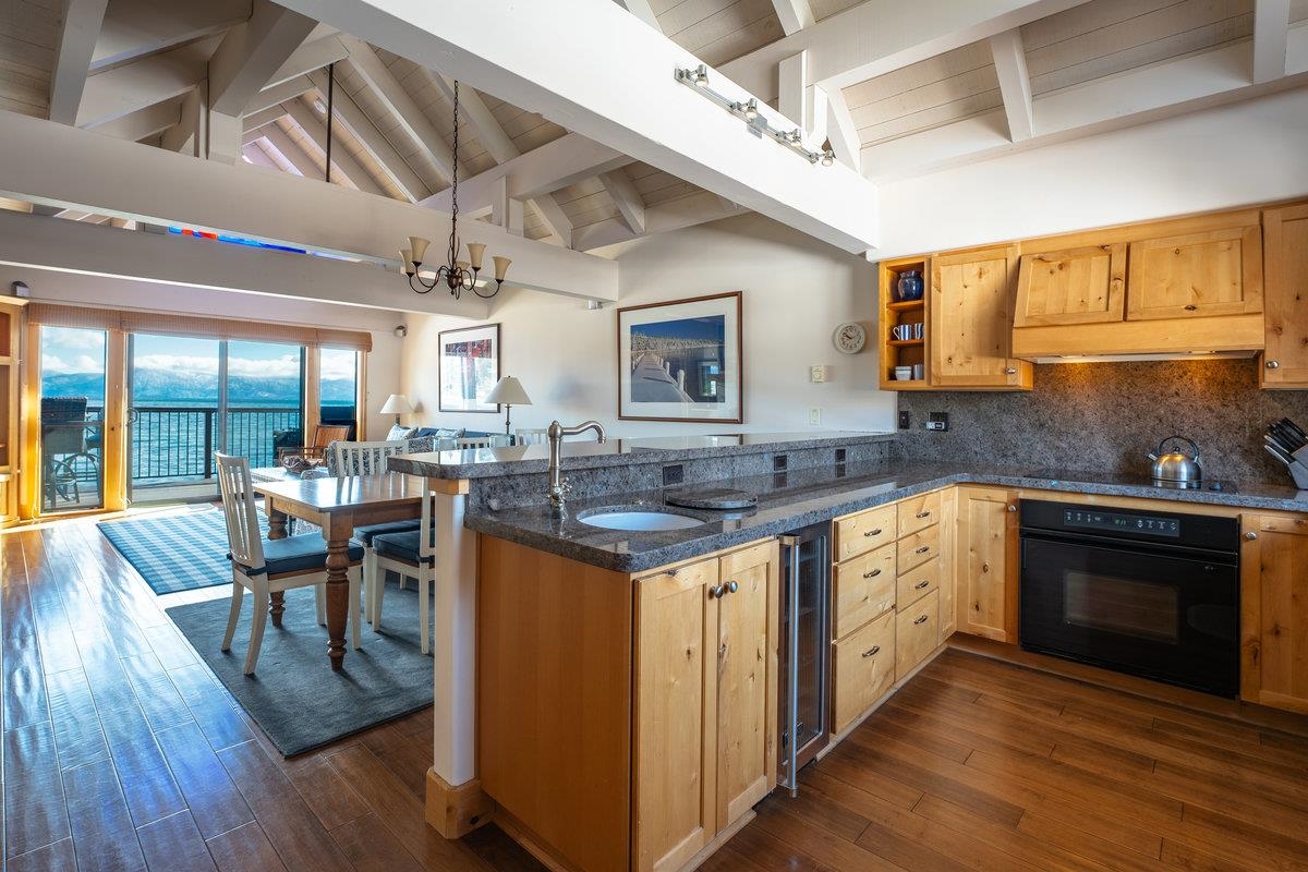 270 N North Lake Boulevard Unit: 39