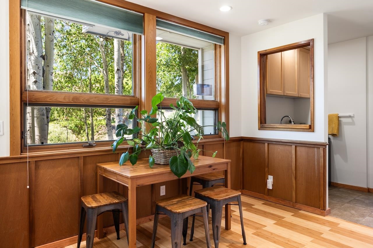 10390 Manchester Drive