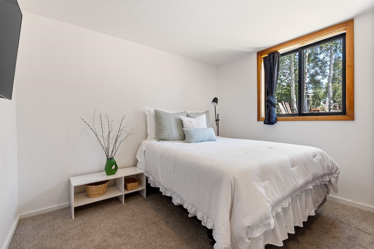 10390 Manchester Drive