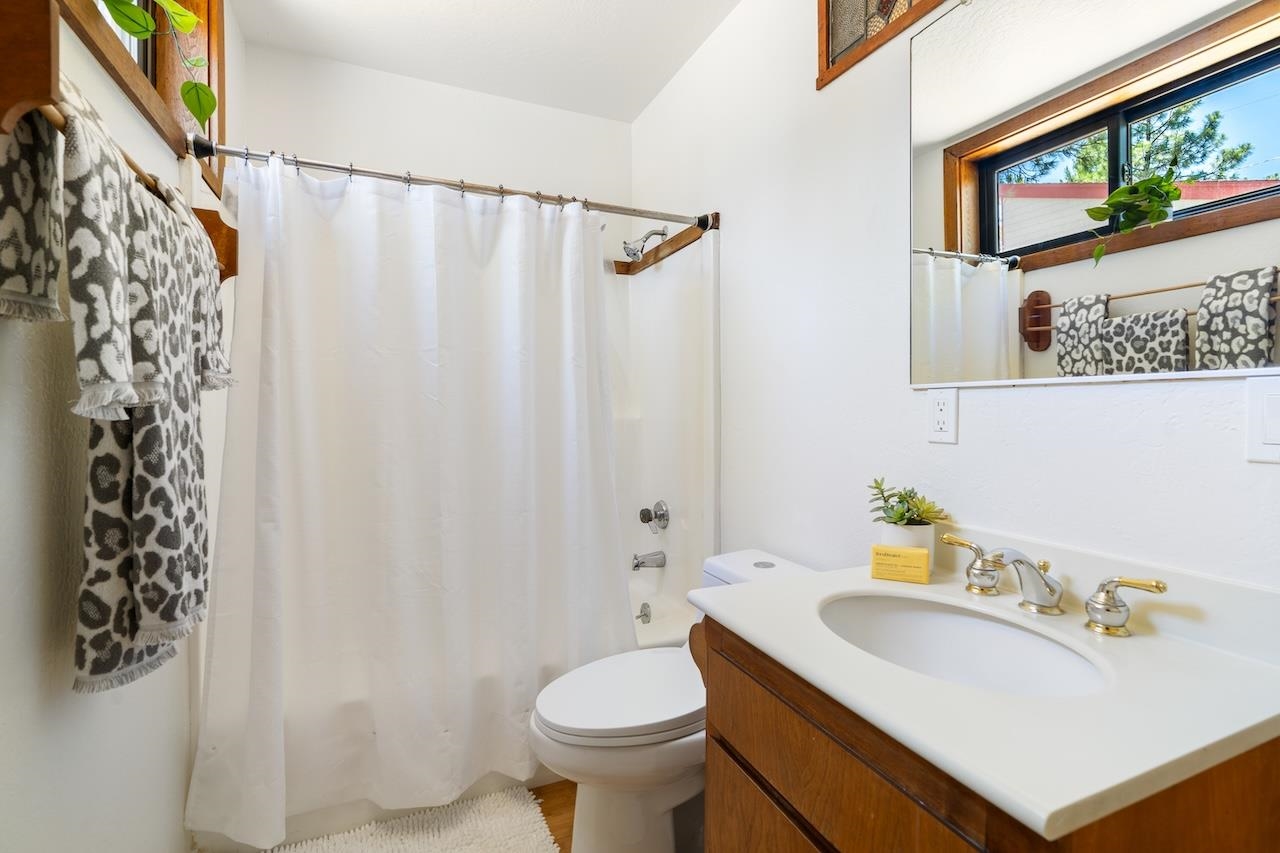 10390 Manchester Drive