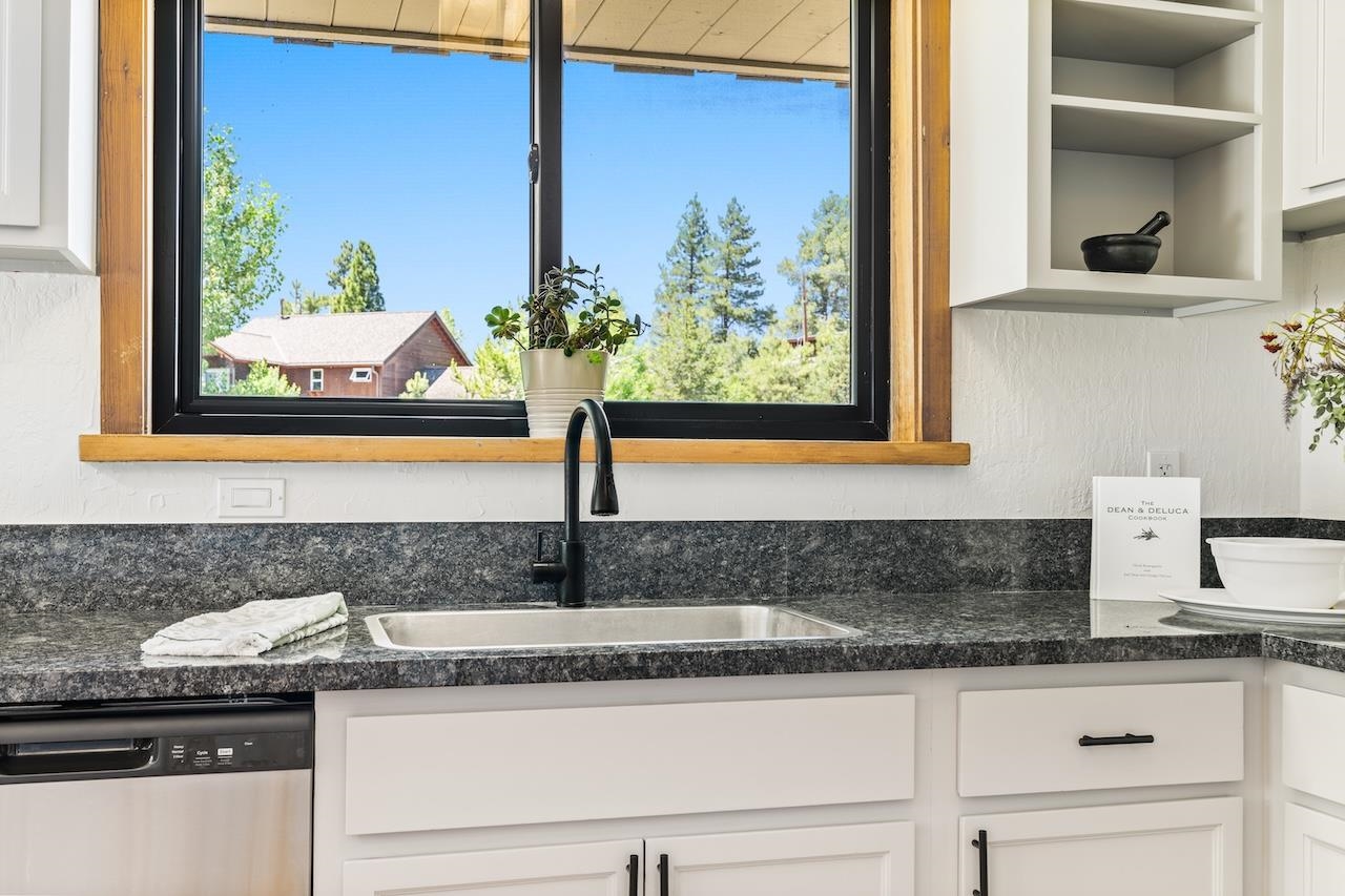 10390 Manchester Drive