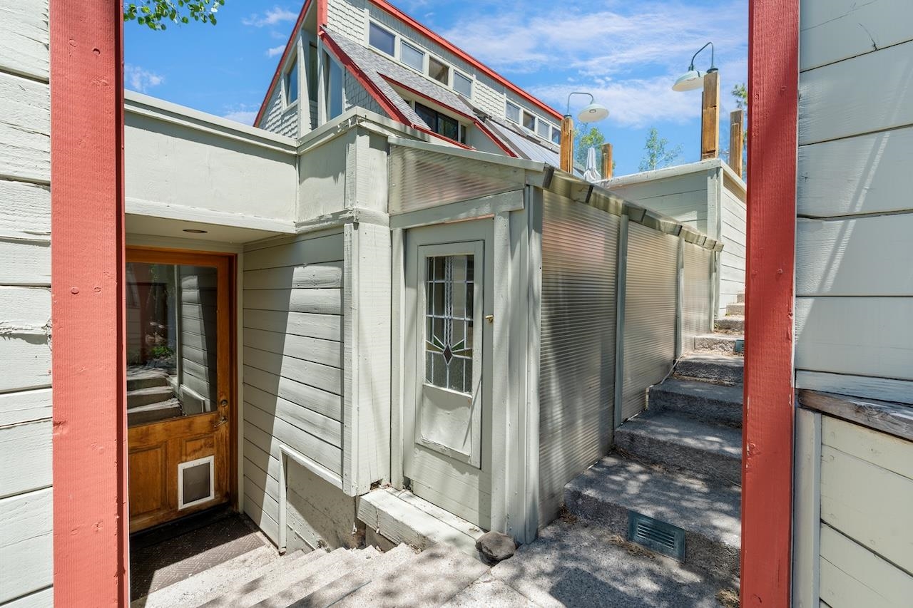 10390 Manchester Drive