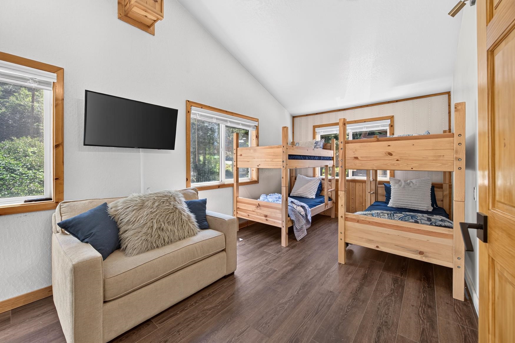 15205 Point Drive