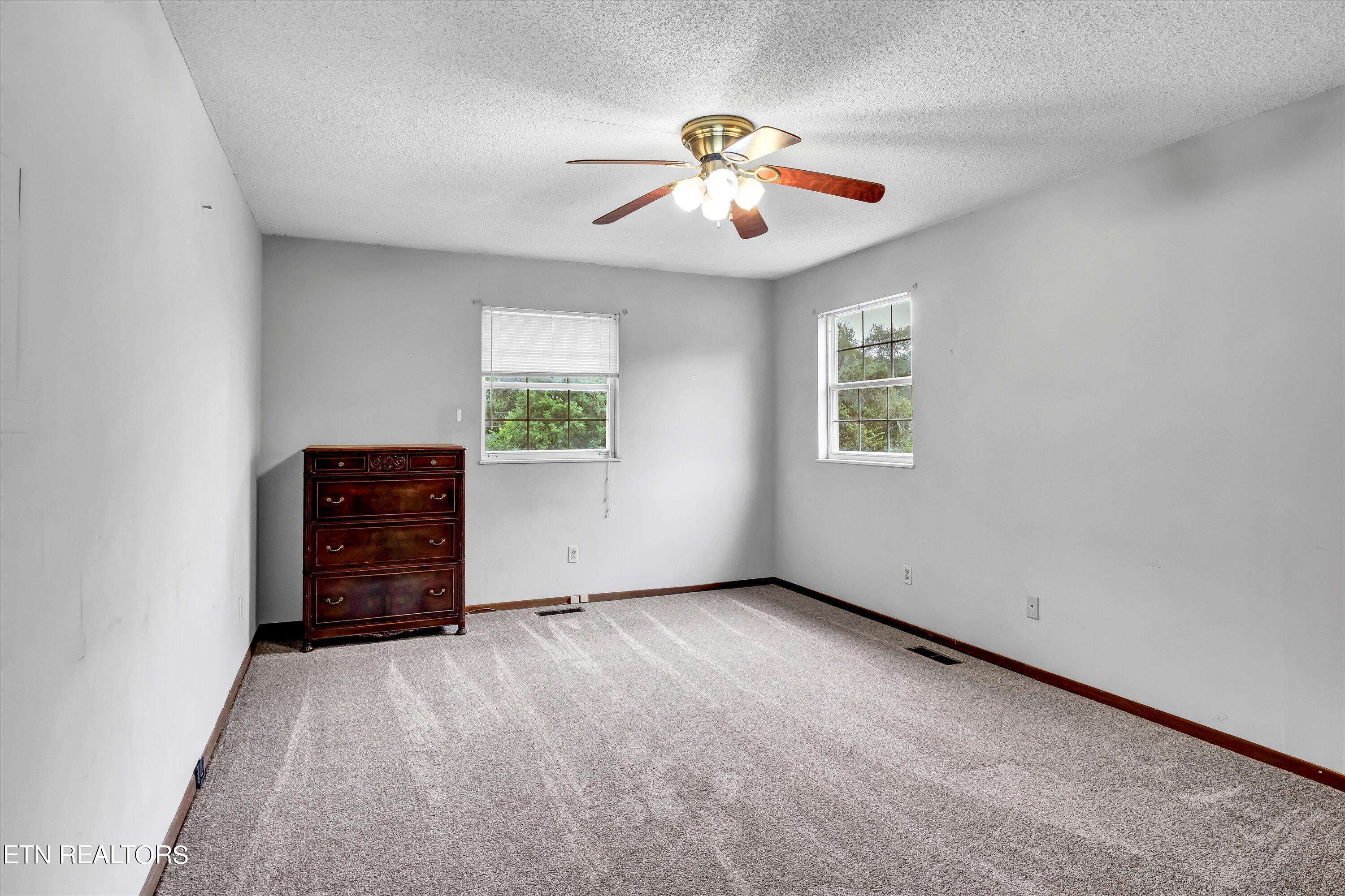 311 Newcastle Rd