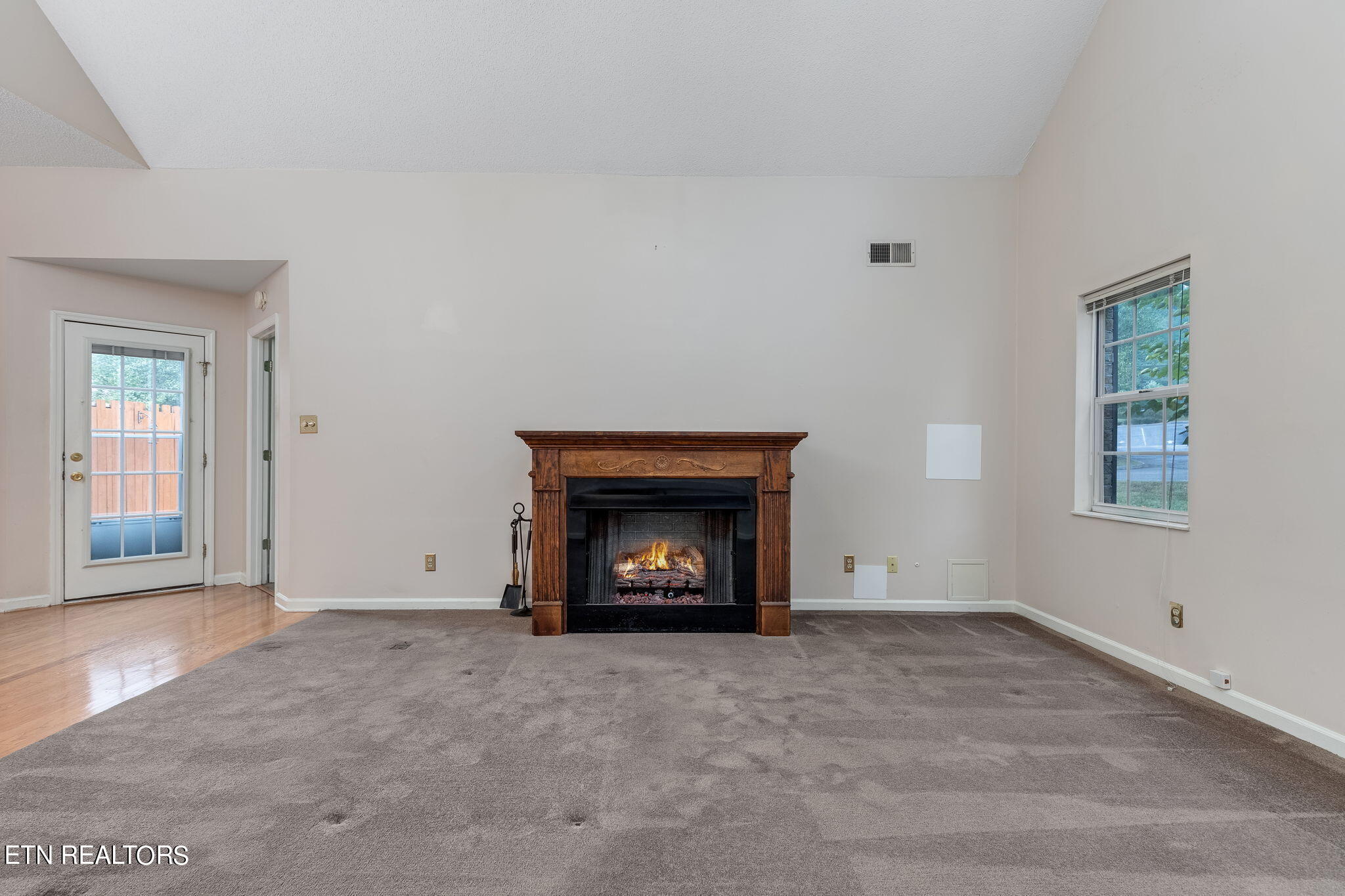 5201 Vanardo Way
