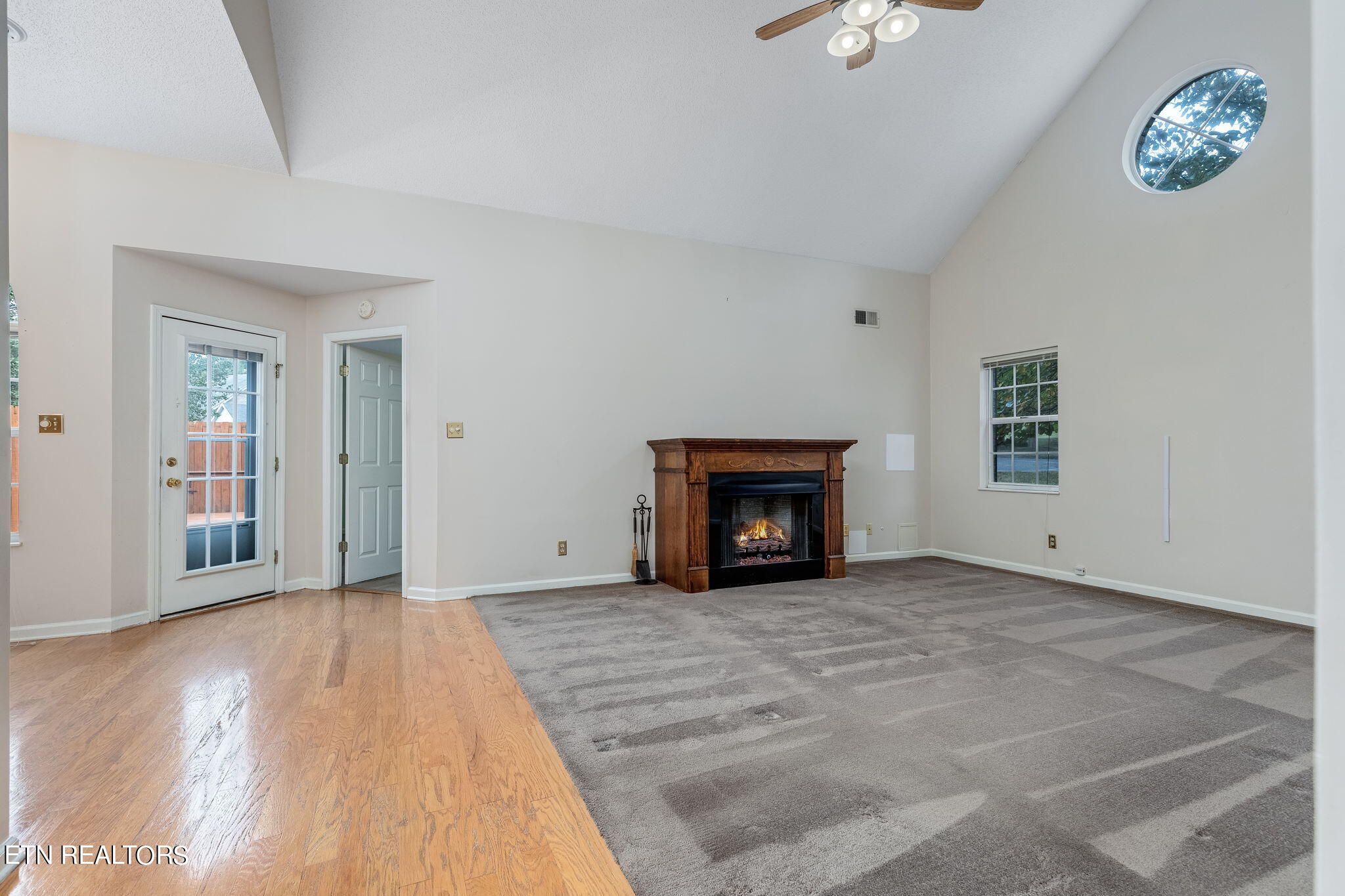 5201 Vanardo Way