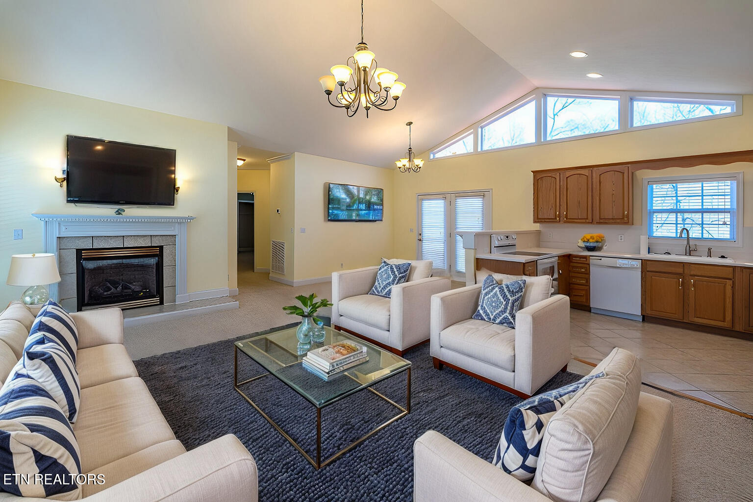 101 Goldengate Lane