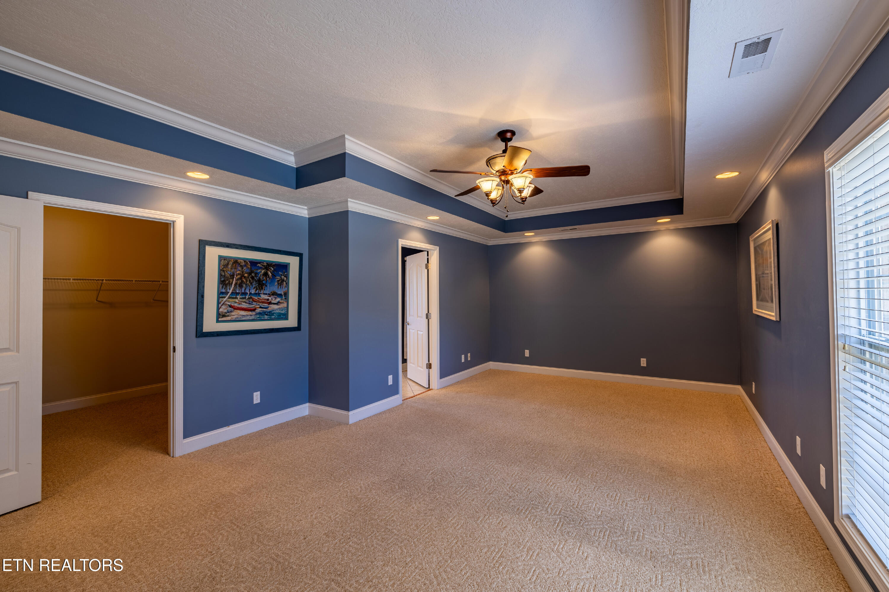 101 Goldengate Lane