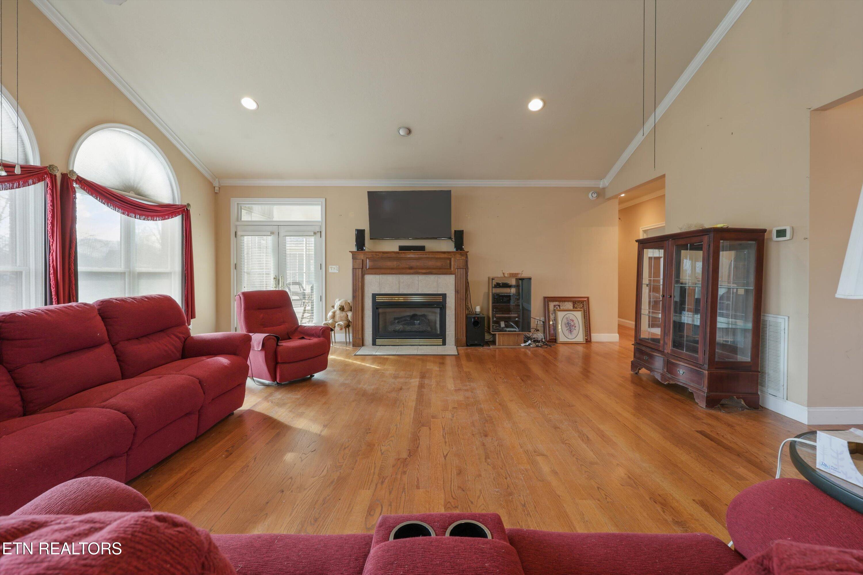 3934 Poplar Grove Rd