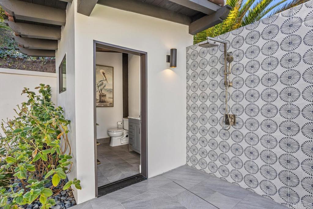 6273 Clubhouse Drive