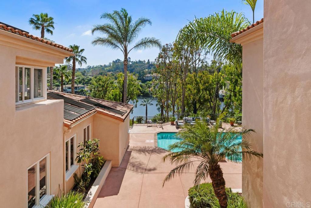 17249 Camino De Montecillo