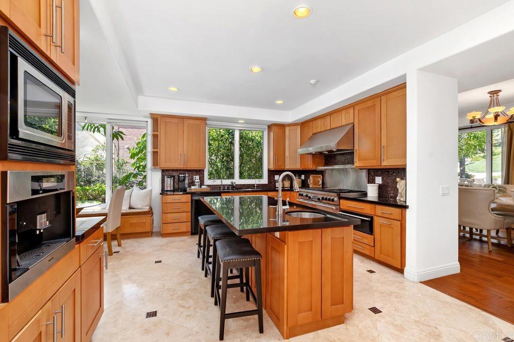 17249 Camino De Montecillo