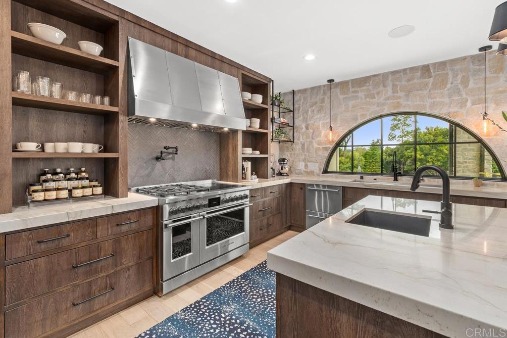 16770 Via De Los Rosales