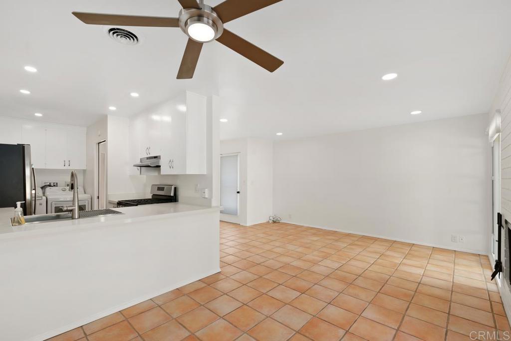 8020 Paseo Del Ocaso