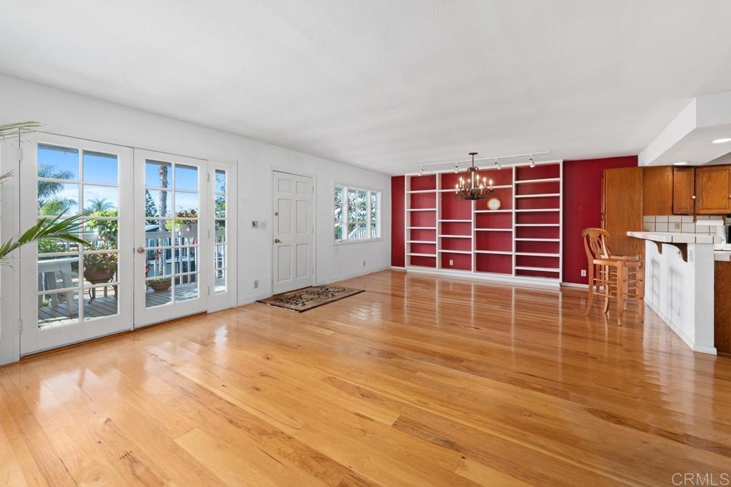 2319 21 Newcastle Aveue