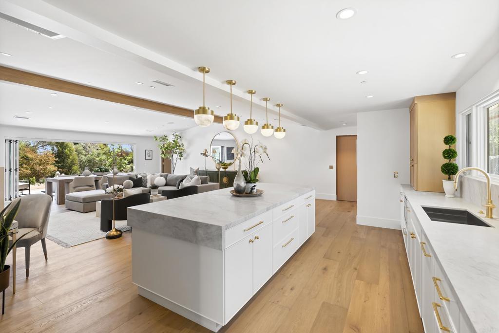 5927 Linea Del Cielo -Elm