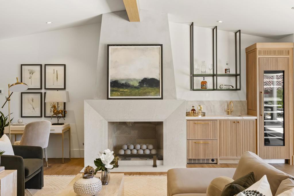 5927 Linea Del Cielo -Elm