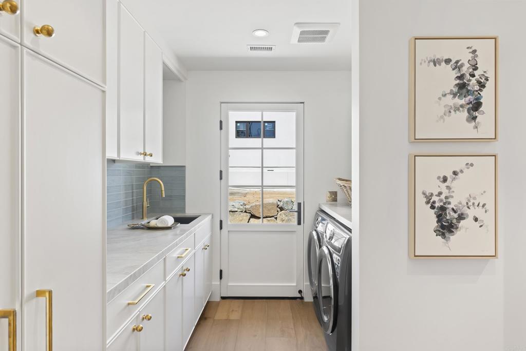 5927 Linea Del Cielo -Elm