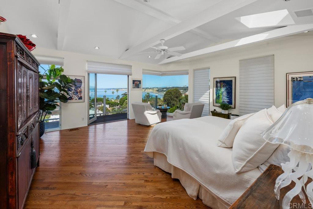 1420 La Jolla Knoll