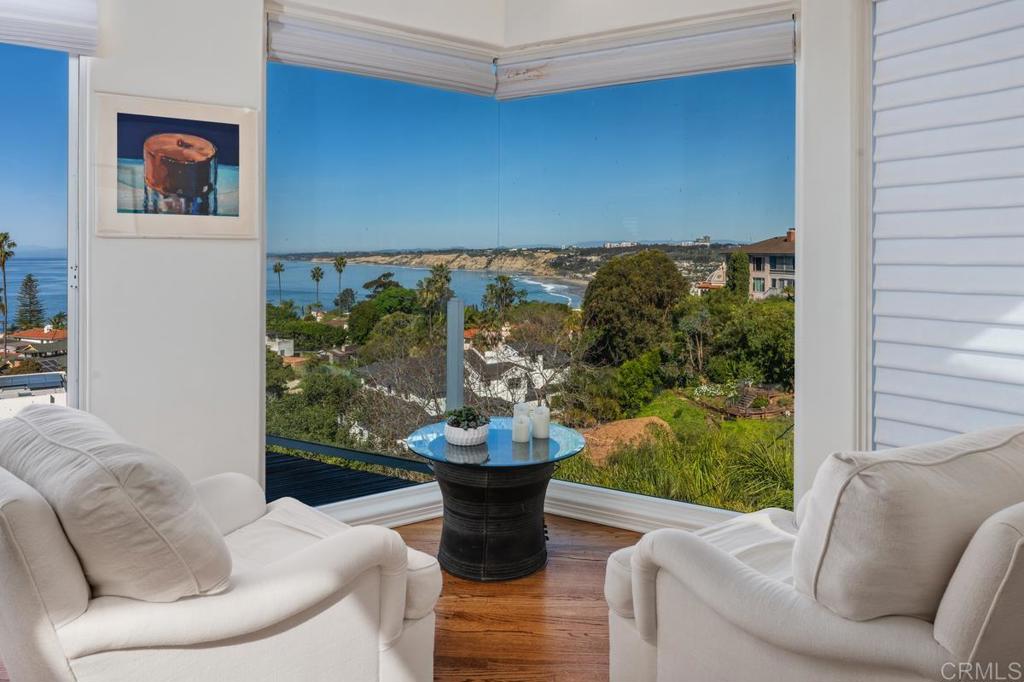 1420 La Jolla Knoll
