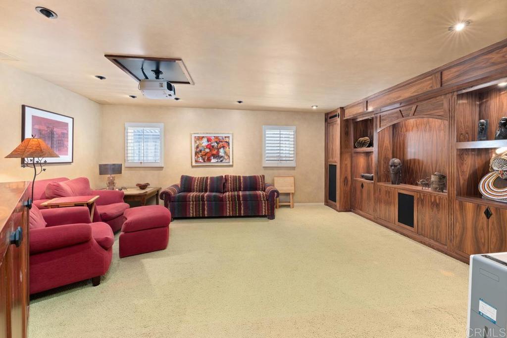 1420 La Jolla Knoll