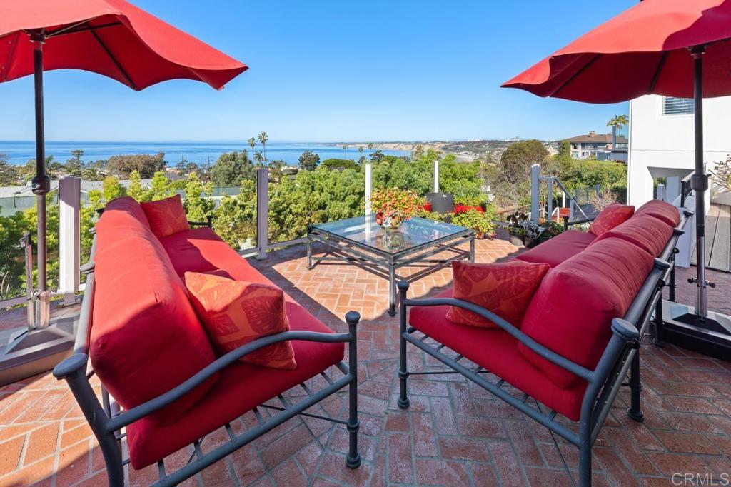 1420 La Jolla Knoll