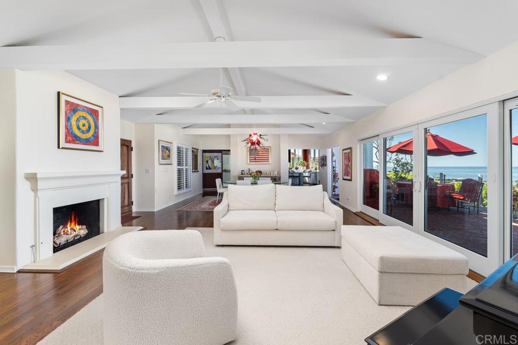 1420 La Jolla Knoll
