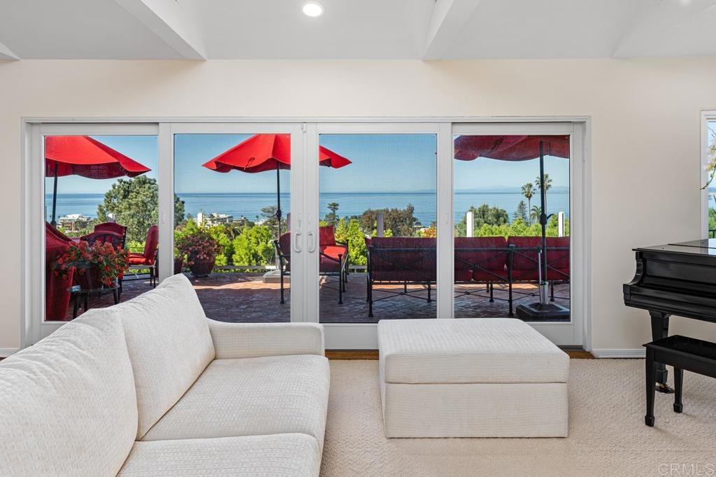 1420 La Jolla Knoll