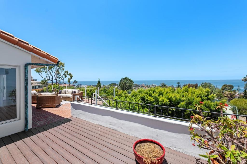 1420 La Jolla Knoll