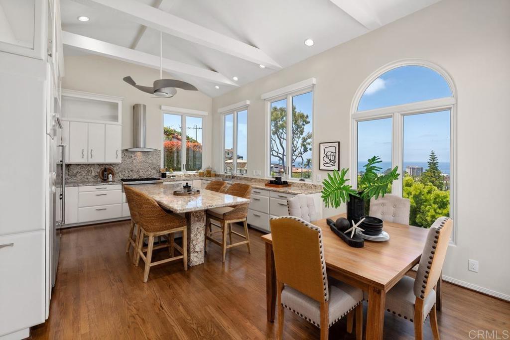 1420 La Jolla Knoll