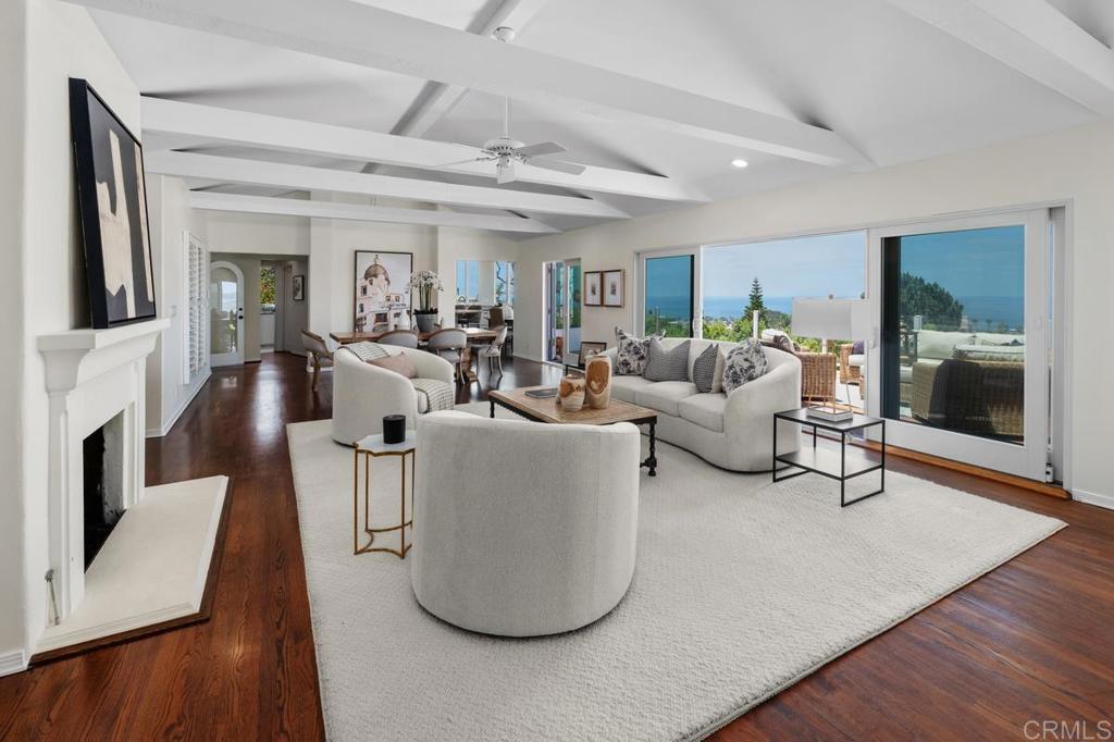 1420 La Jolla Knoll