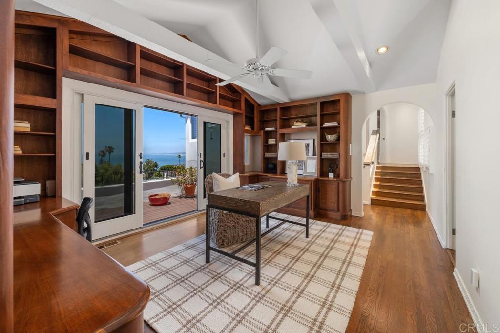 1420 La Jolla Knoll