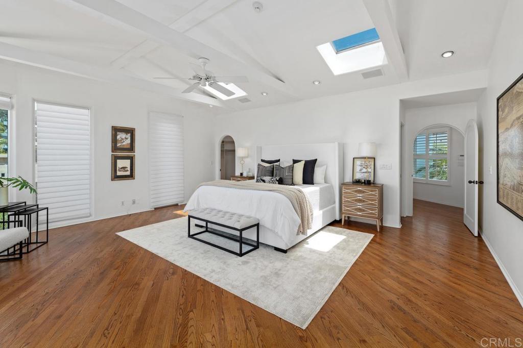 1420 La Jolla Knoll