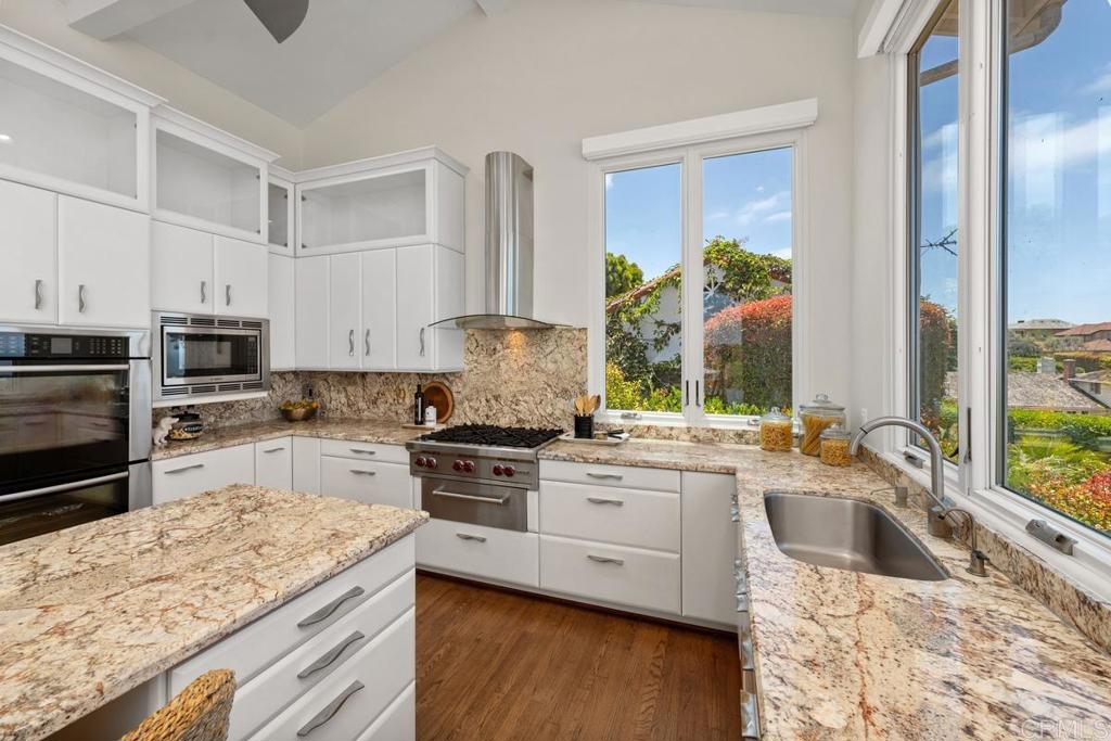 1420 La Jolla Knoll