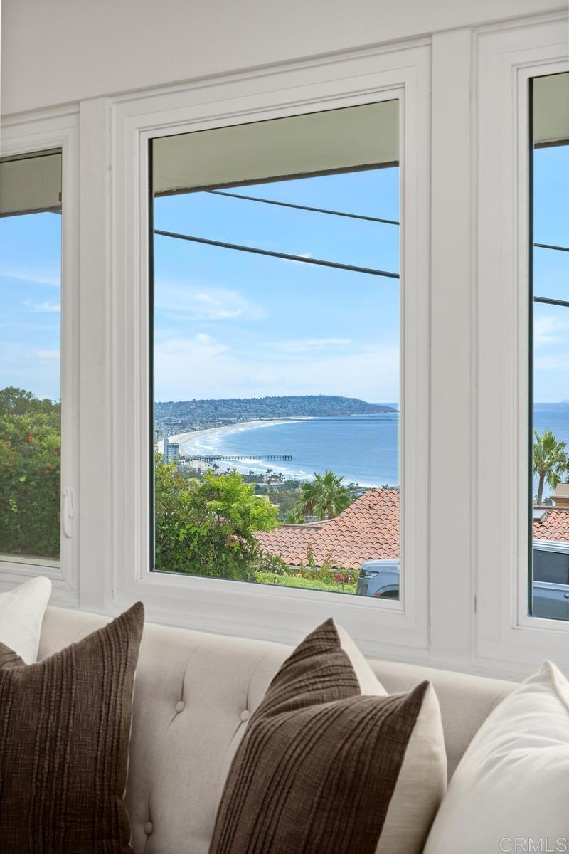1010 La Jolla Rancho Rd