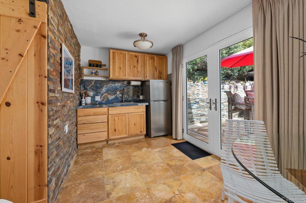1010 La Jolla Rancho Rd