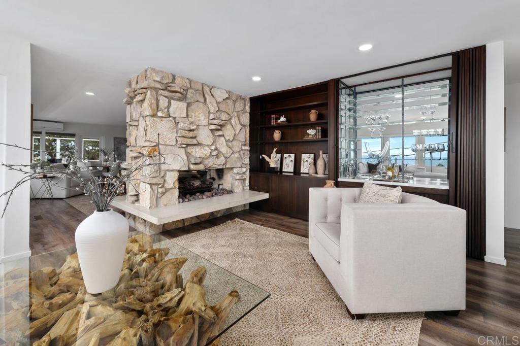 1010 La Jolla Rancho Rd