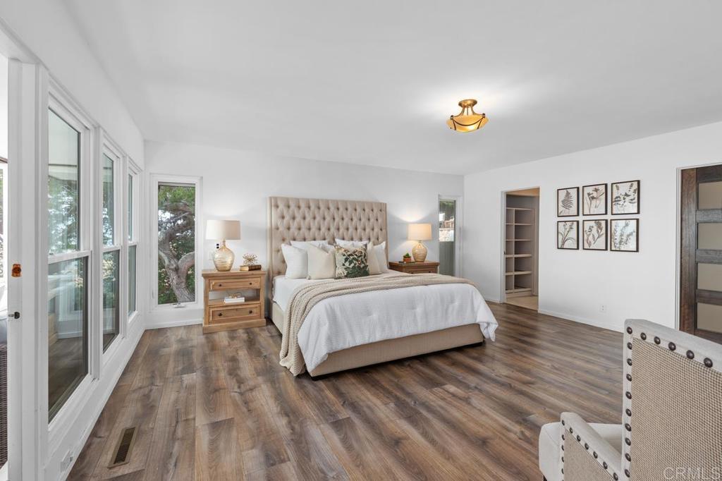 1010 La Jolla Rancho Rd