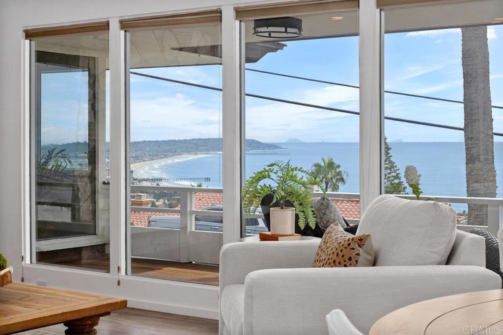1010 La Jolla Rancho Rd
