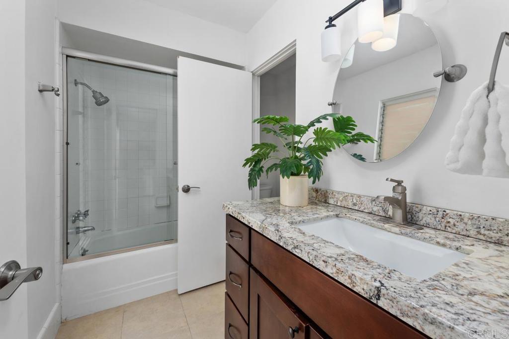 1010 La Jolla Rancho Rd