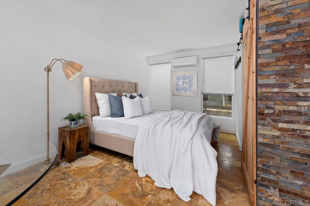 1010 La Jolla Rancho Rd
