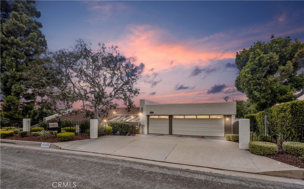 30125 Avenida Classica