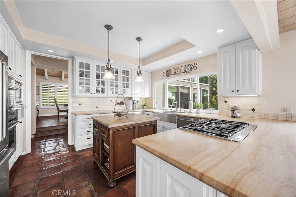 30125 Avenida Classica