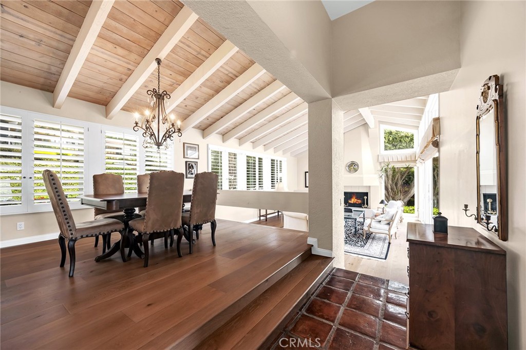 30125 Avenida Classica