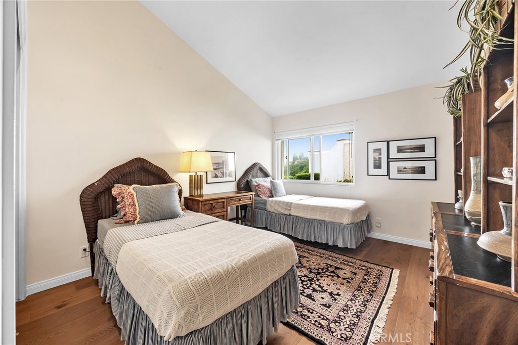 30125 Avenida Classica