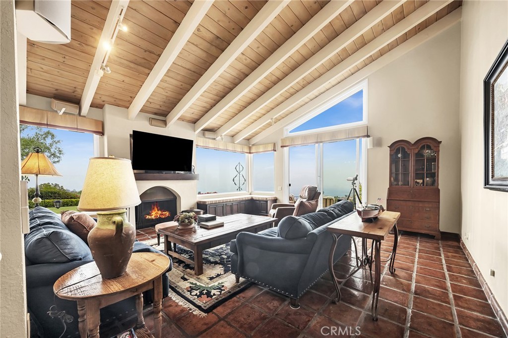 30125 Avenida Classica